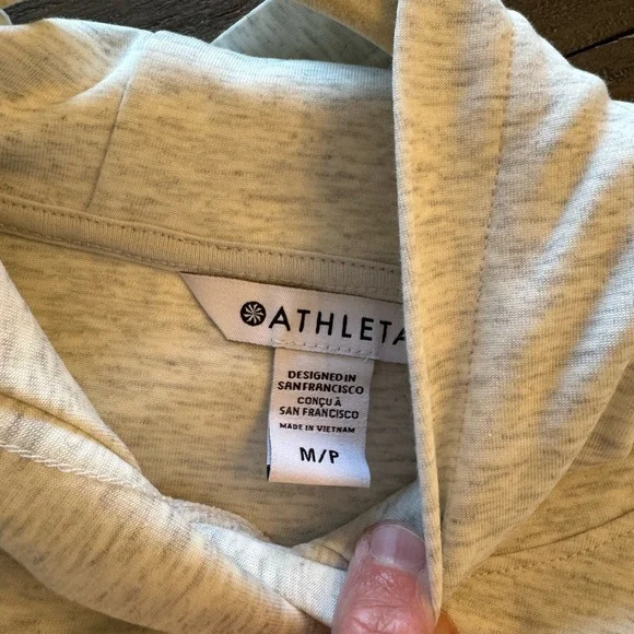 NWT Athleta Gallery Hoodie Top - Ladies size Medium - Picture 6 of 11